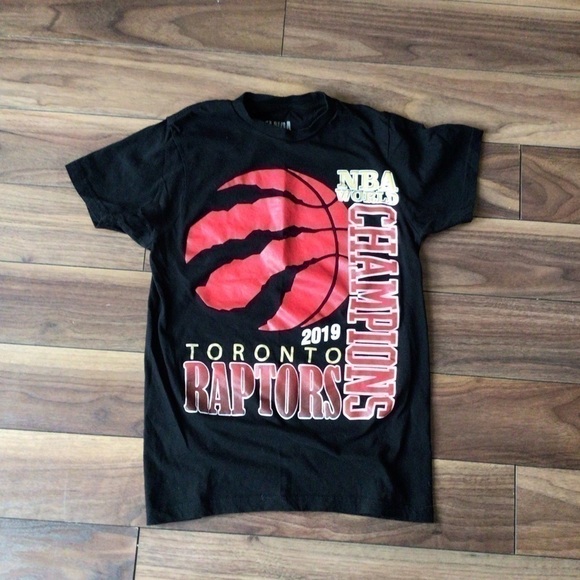 TORONTO Raptors 2019 NBA World Champions TShirt - Picture 2 of 5